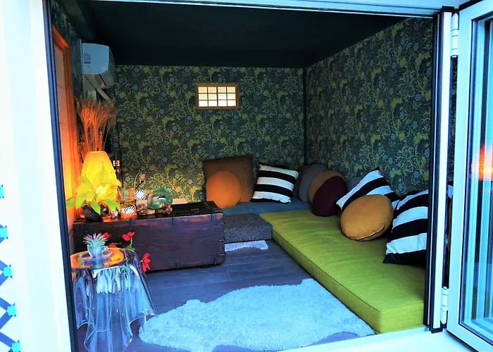 Nagne House